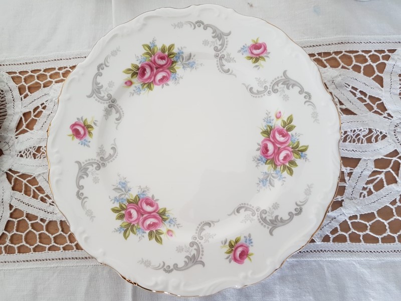 Royal Albert Tranquility cake plate to rent