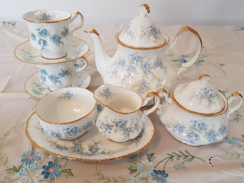 Paragon Remember Me tea set to hire in Nelson