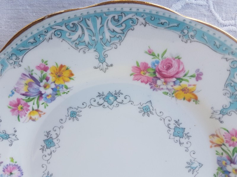 Salisbury vintage china tea plates to hire for high tea events.