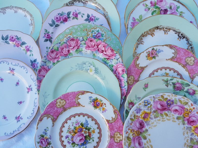 Pink and green plates