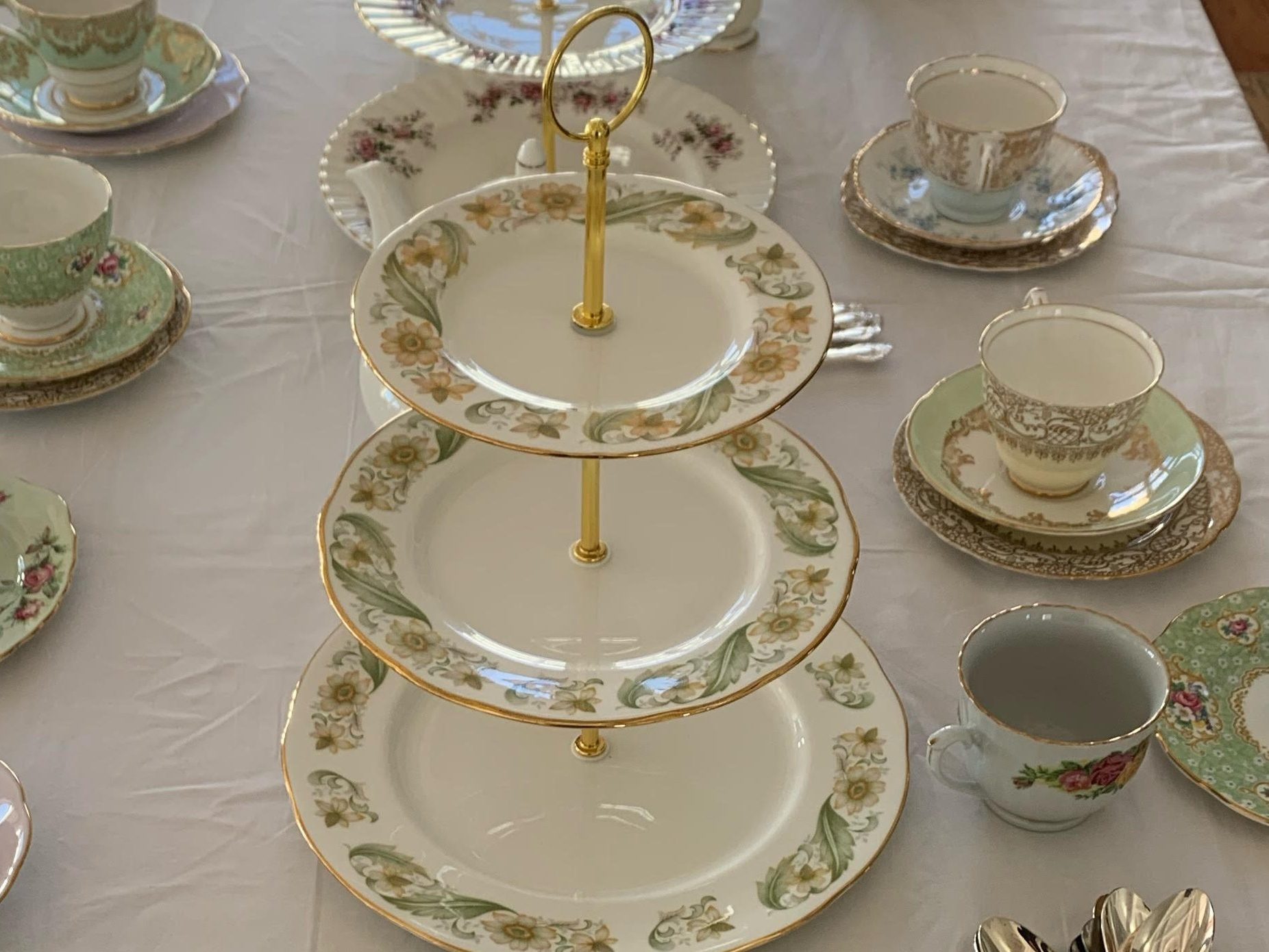 cake stand for high tea hire